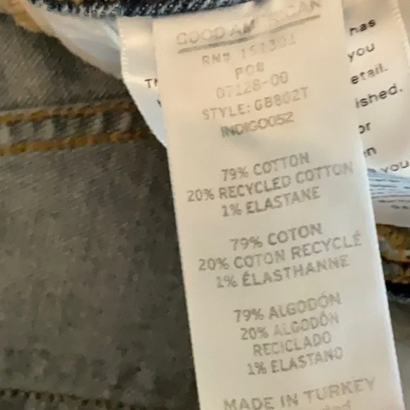 Good American The Bombshell Short indigo